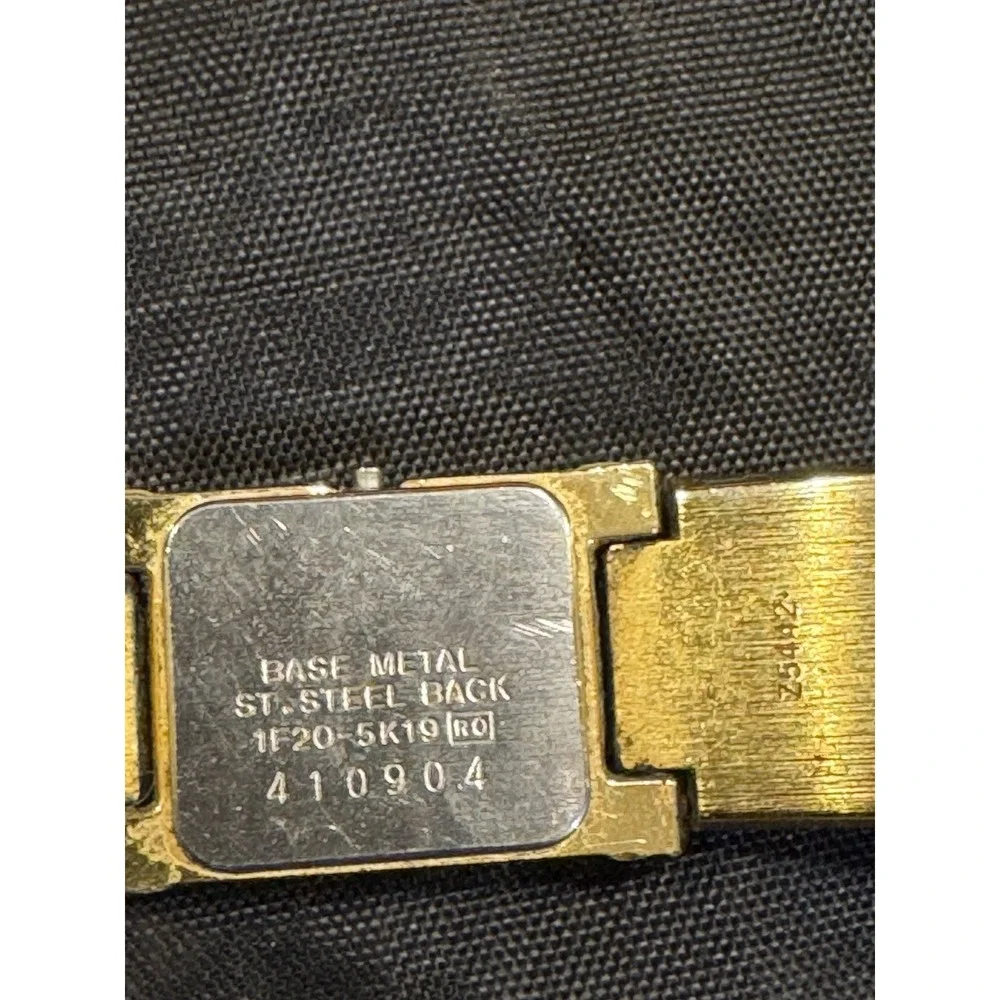 Seiko Quartz 1F20-5K19‎ Ladies Bracelet Watch, For Parts/Repair